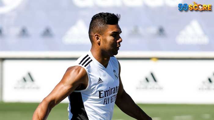 Isu-Pindah-ke-MU,-Pemain-Real-Madrid-Tidak-Yakin-Casemiro-Akan-Bertahan