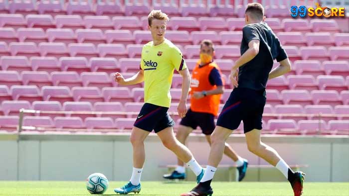 Pasrah,-Xavi-Indikasikan-Frenkie-De-Jong-Jadi-Dijual